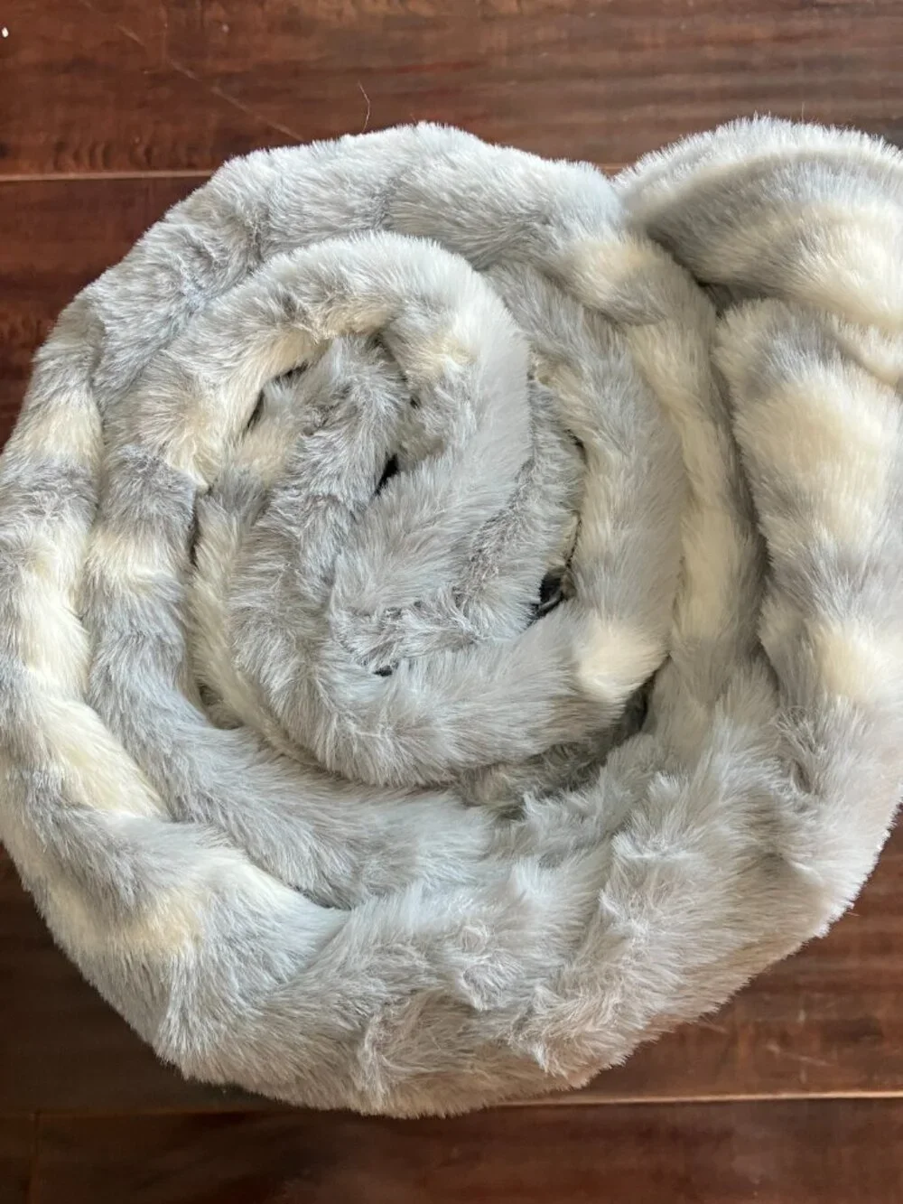 NWT Pendleton Faux Fur Luxe Blanket - QUEEN 98